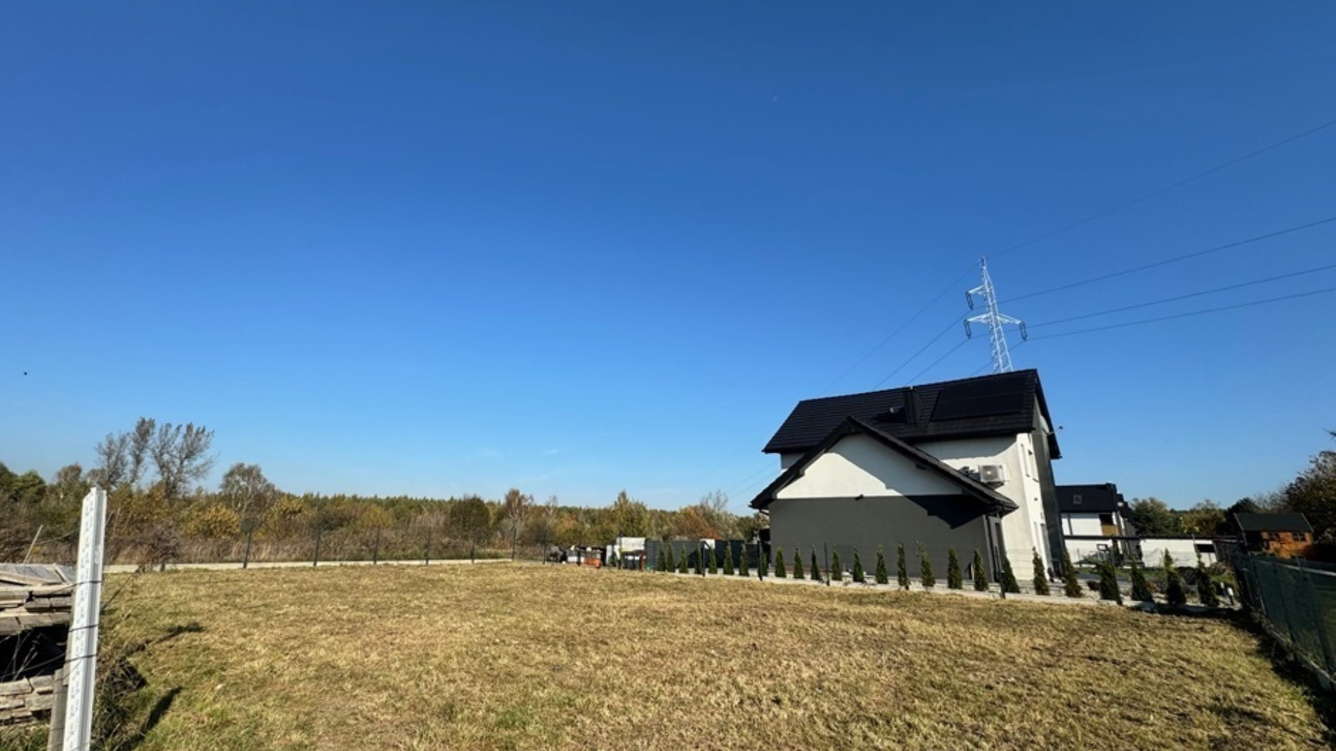 Działka na sprzedaż